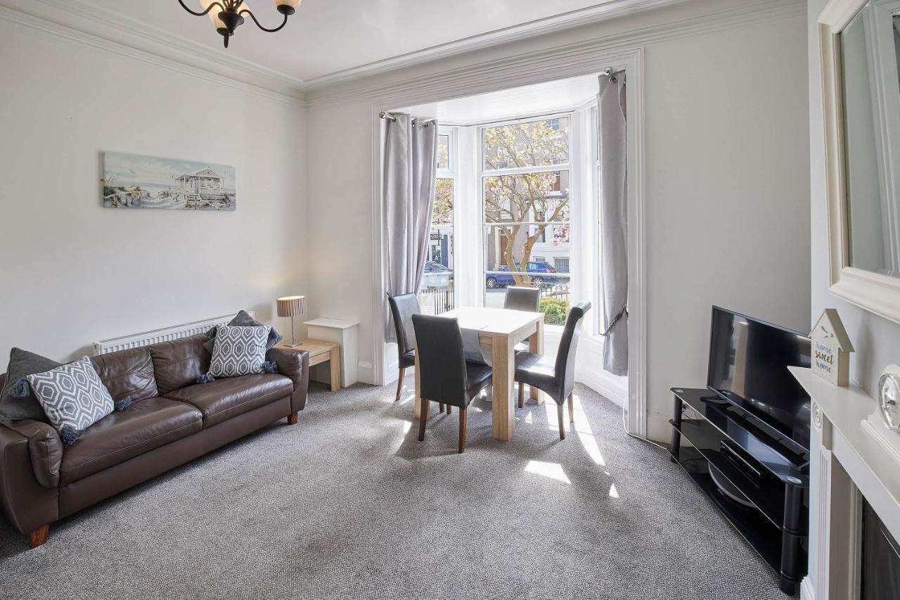 Glencoe Holiday Apartments Уитби Экстерьер фото