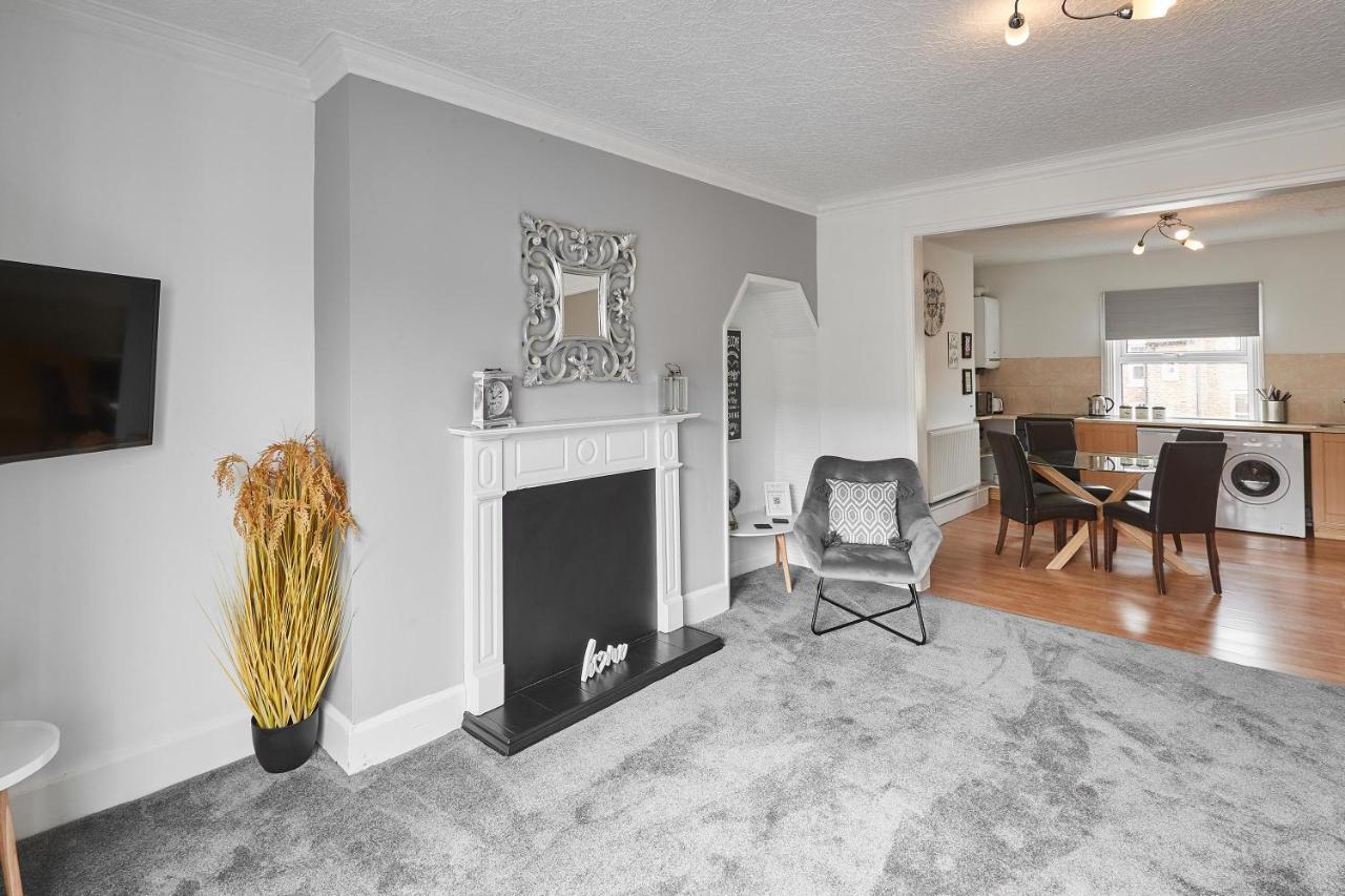 Glencoe Holiday Apartments Уитби Экстерьер фото