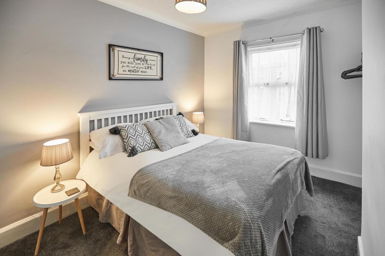 Glencoe Holiday Apartments Уитби Экстерьер фото