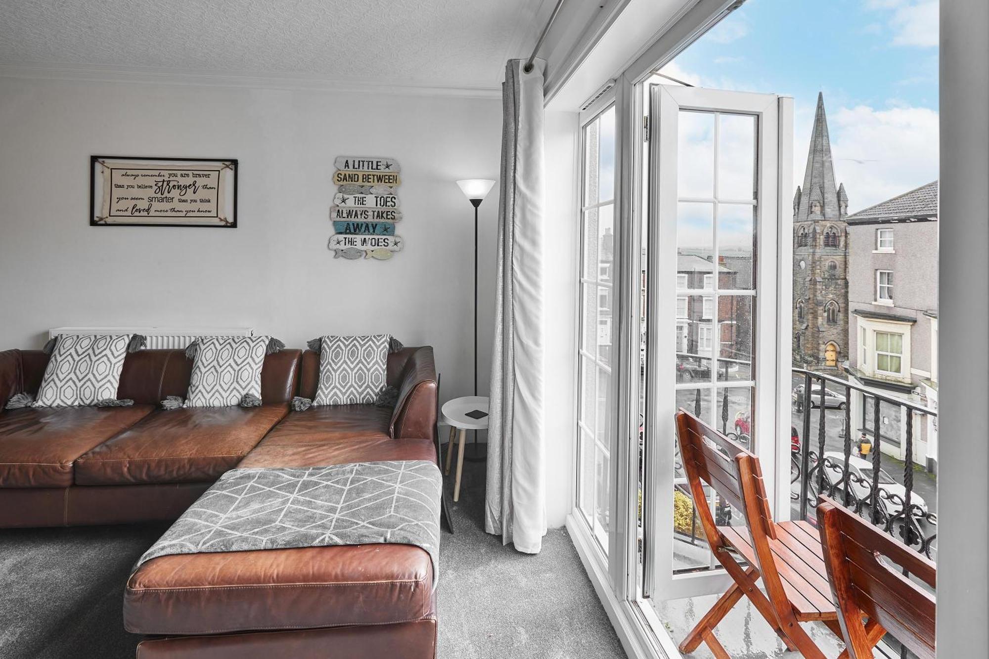 Glencoe Holiday Apartments Уитби Экстерьер фото