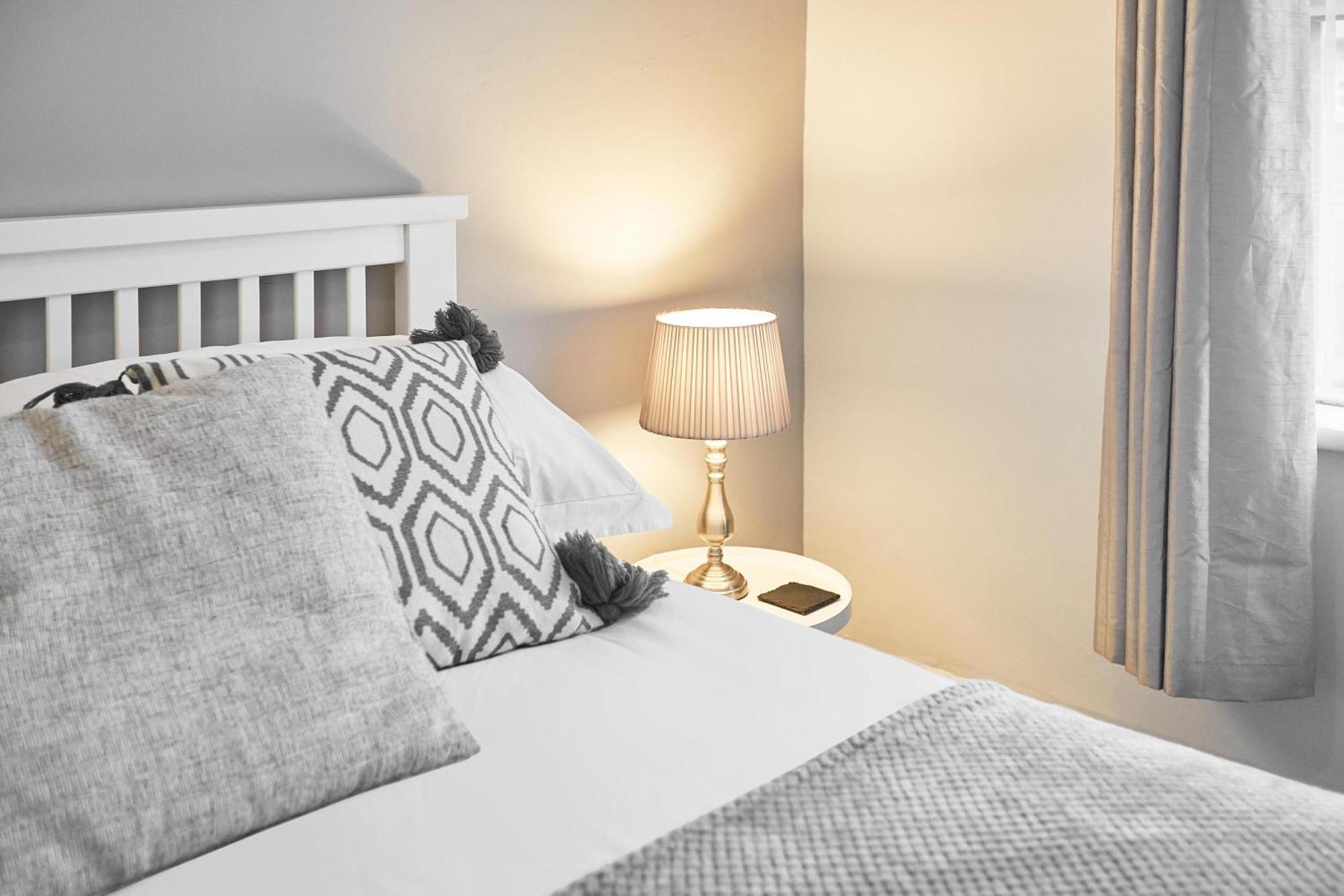 Glencoe Holiday Apartments Уитби Экстерьер фото