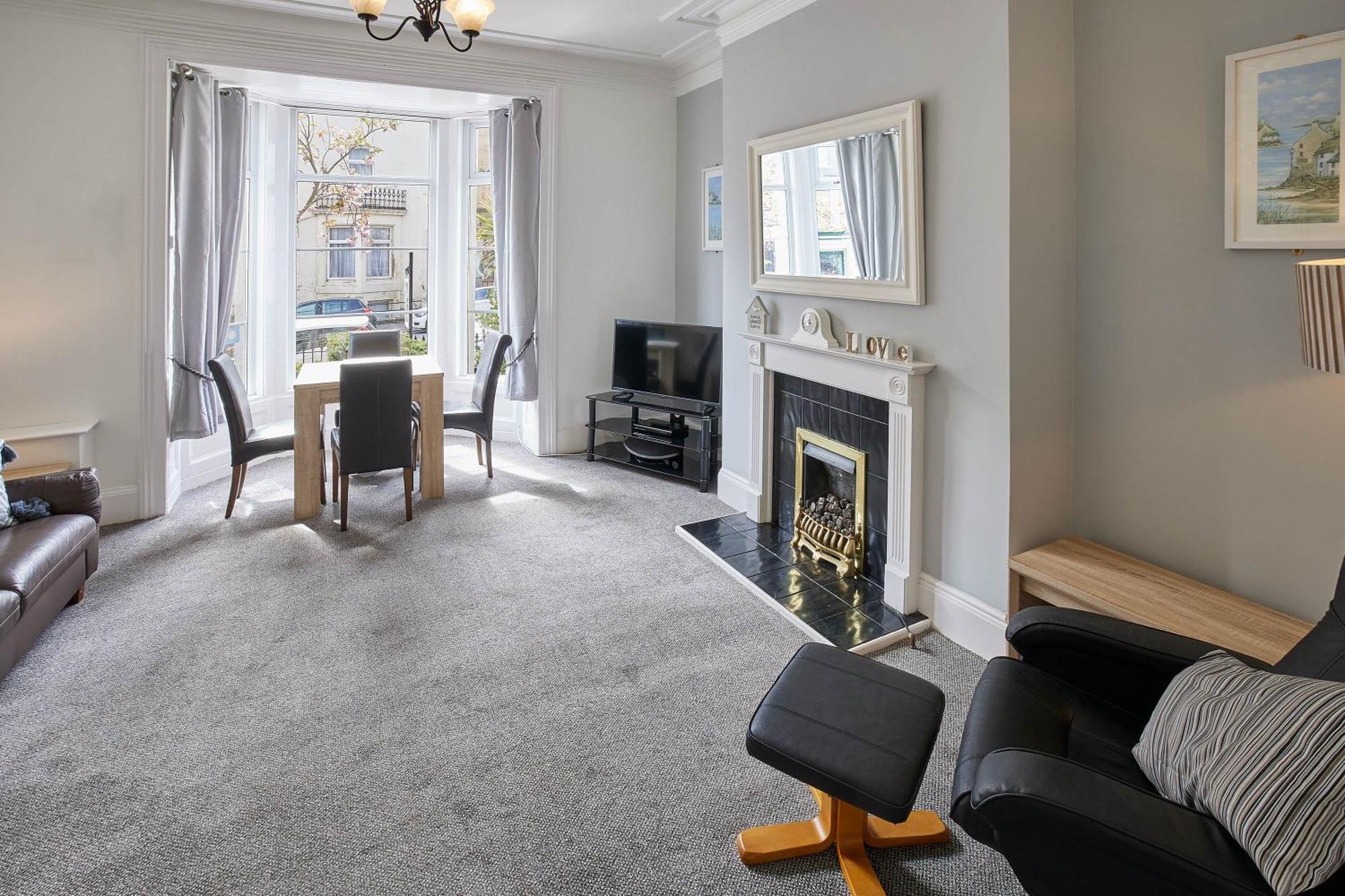 Glencoe Holiday Apartments Уитби Номер фото