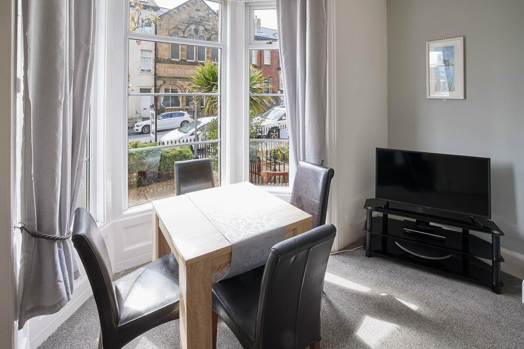 Glencoe Holiday Apartments Уитби Номер фото